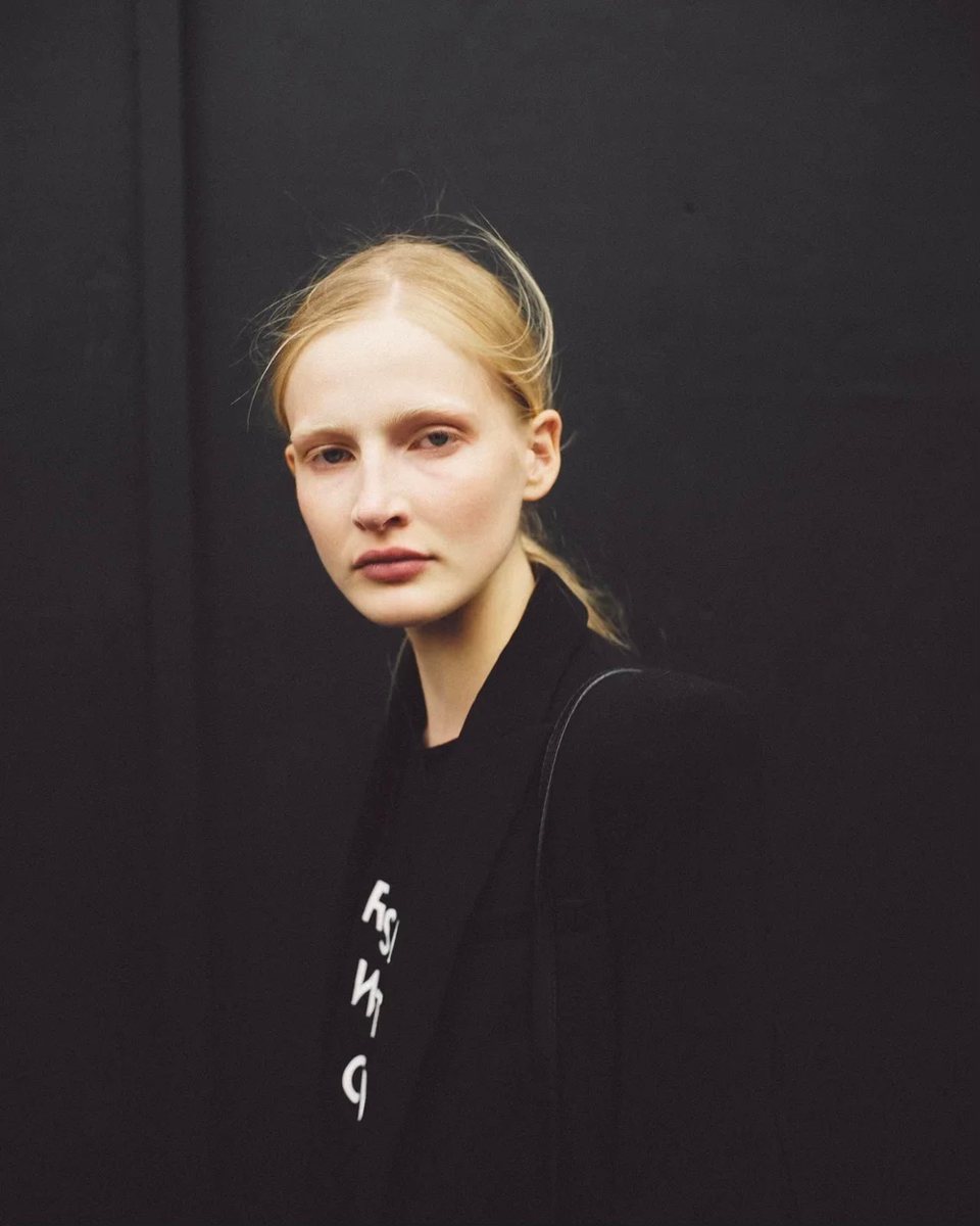 Outside the shows, London Fashion Week, frame 6